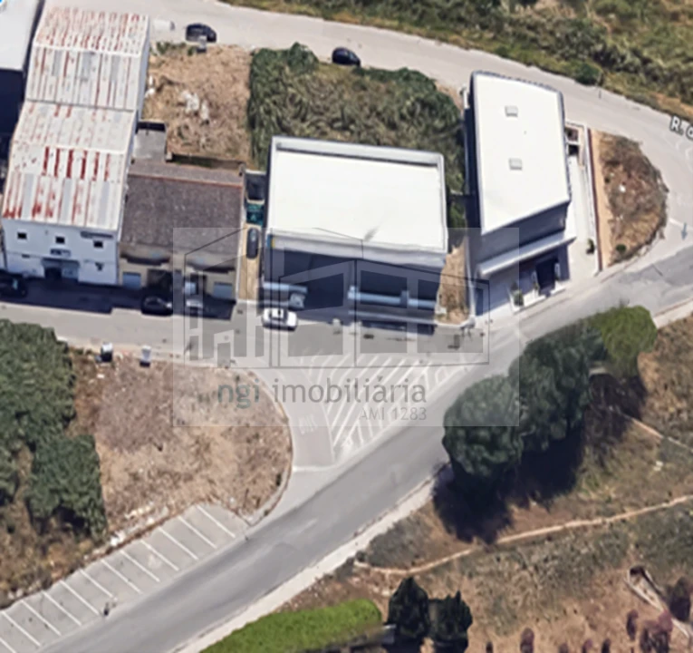 Loja para Venda em Santo António dos Cavaleiros e Frielas Foto 4