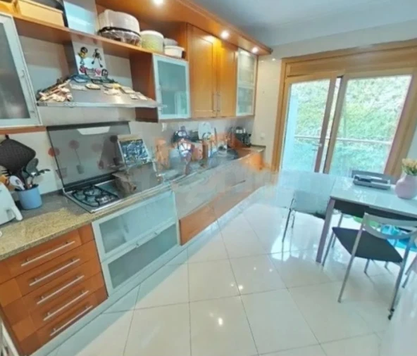 Apartamento T3 para Arrendamento em Ramada e Caneças Foto 1