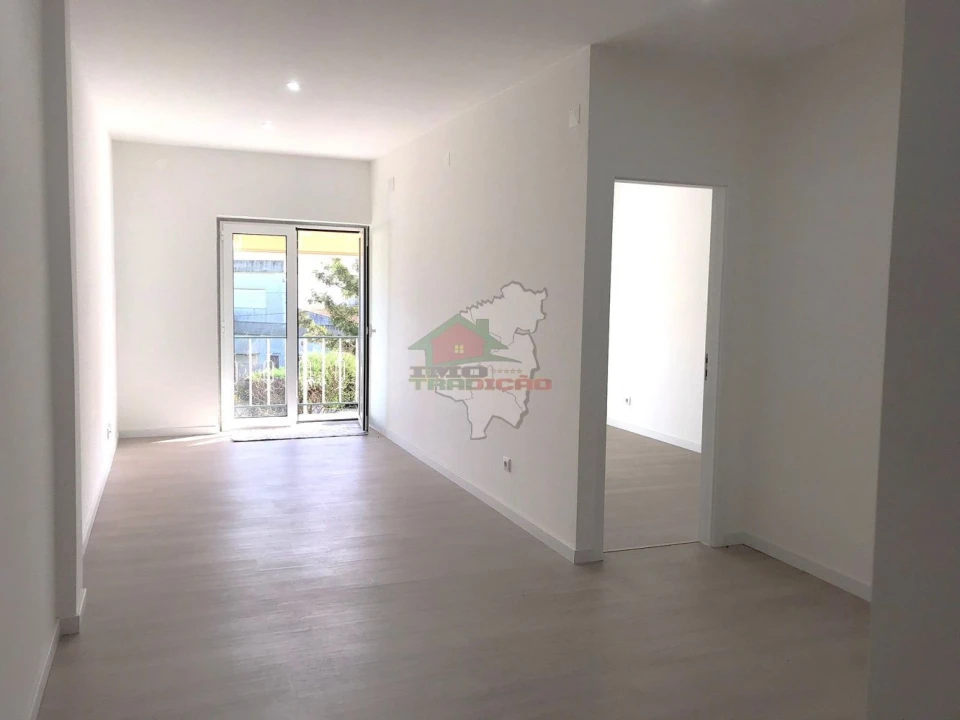 Apartamento T1 para Venda em Cernache do Bonjardim, Nesperal e Palhais Foto 2