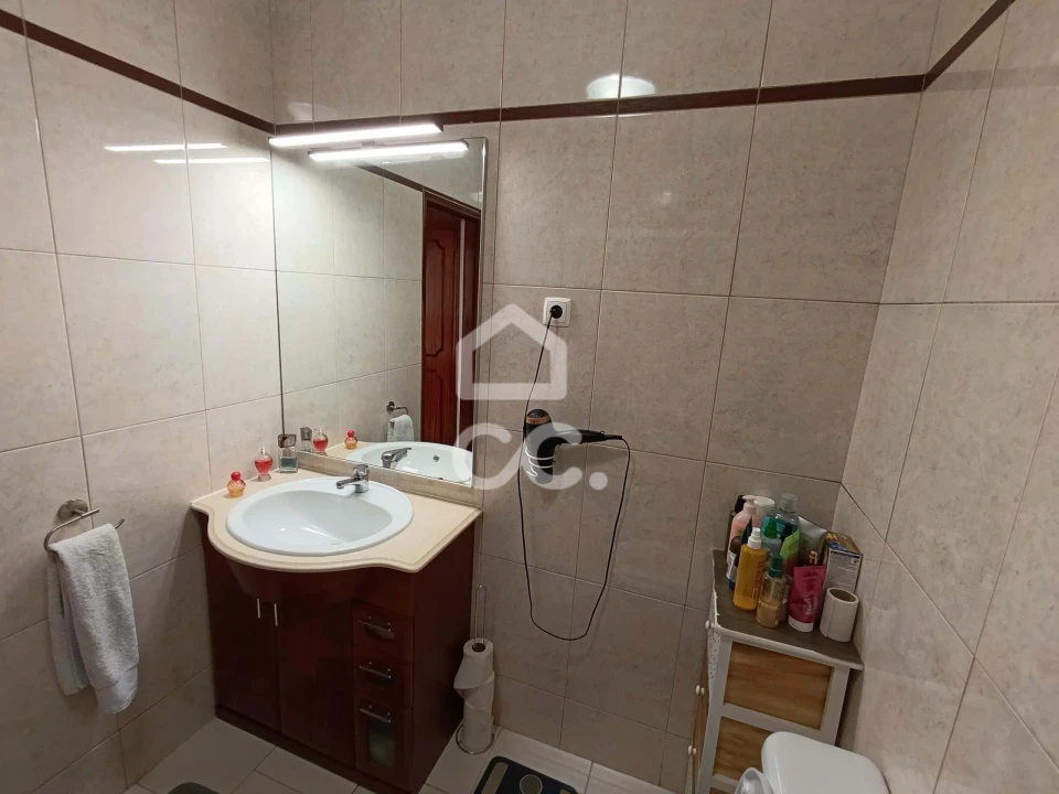 Apartamento T2 para Venda em Custoias Foto 18