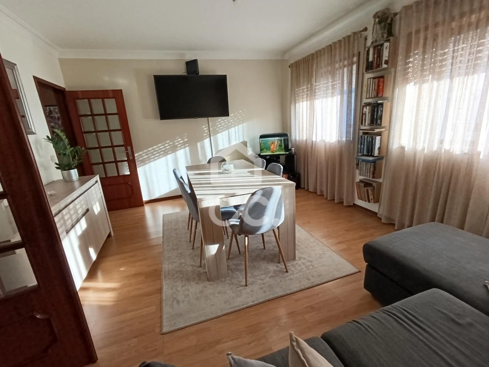Apartamento T2 para Venda em Custoias Foto 2