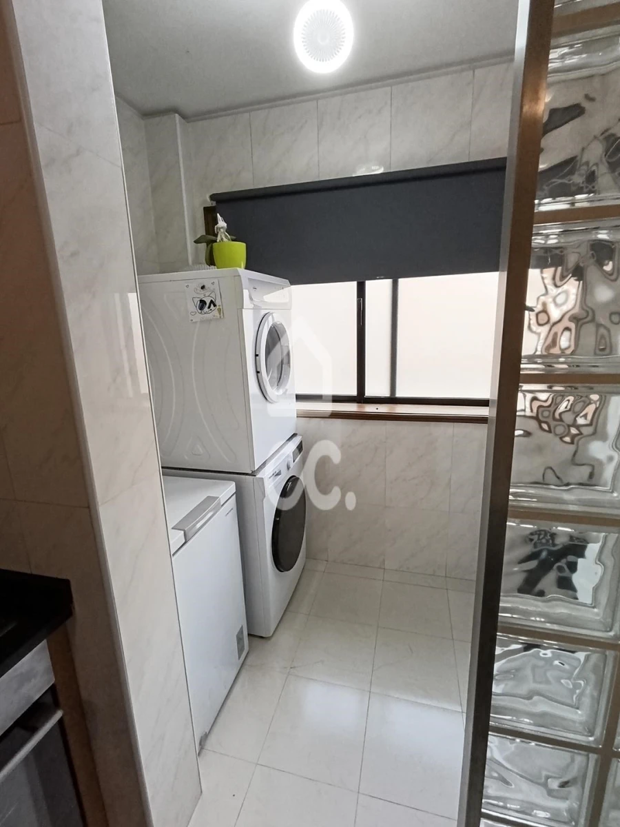 Apartamento T2 para Venda em Custoias Foto 12