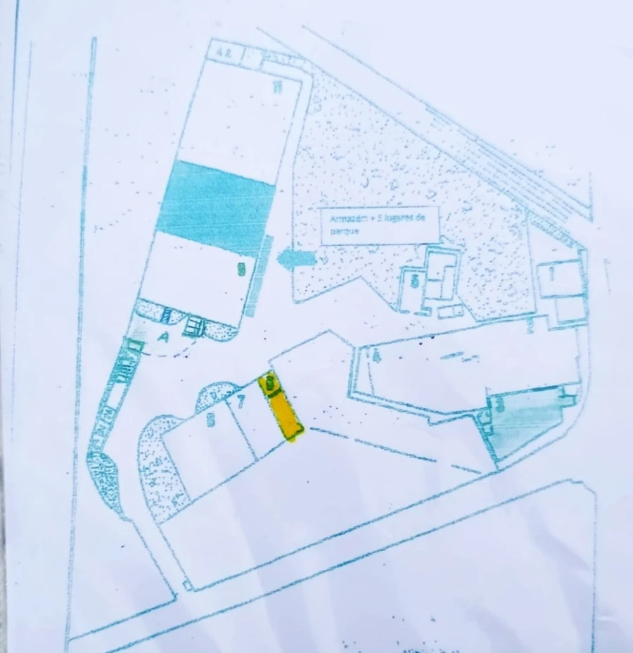 Armazém para Arrendamento em Aveleda Planta 1