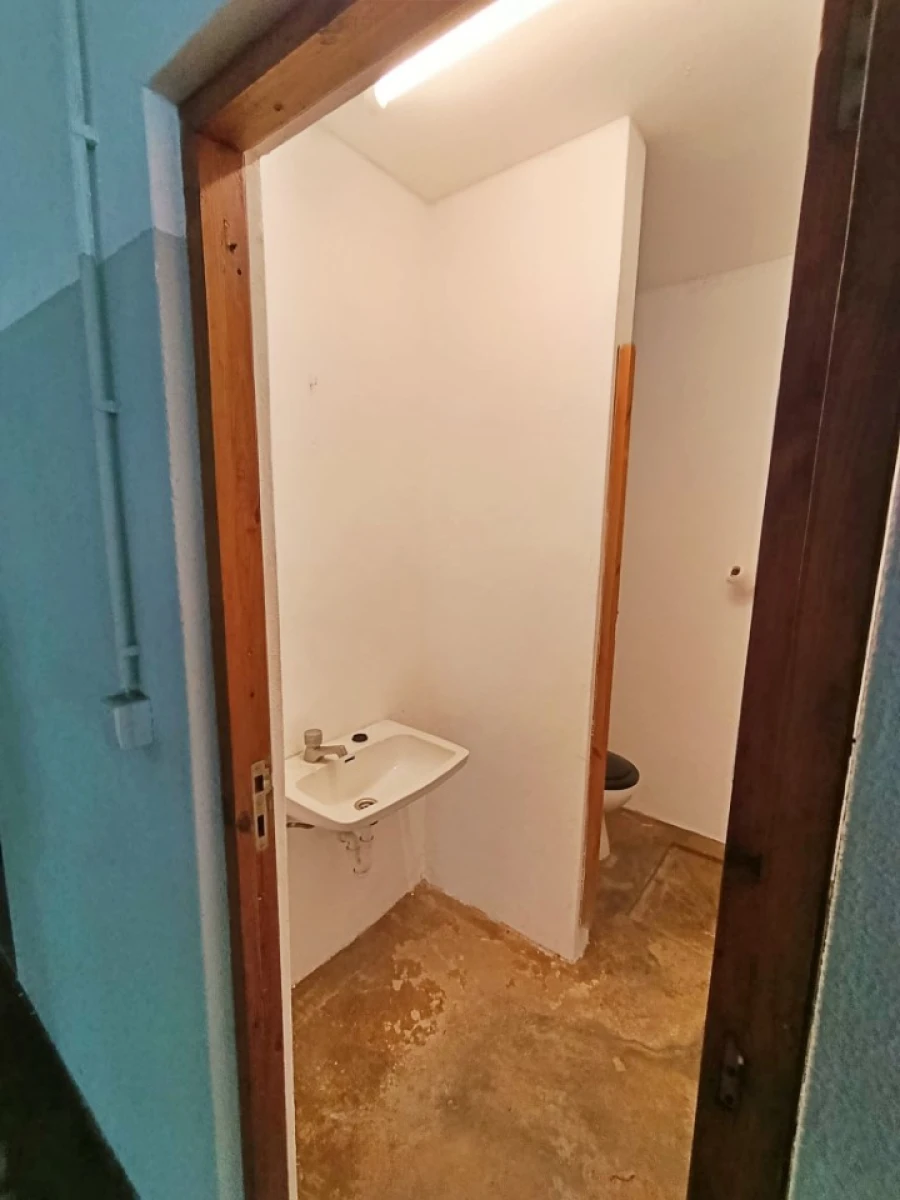 Armazém para Arrendamento em Aveleda Foto 9