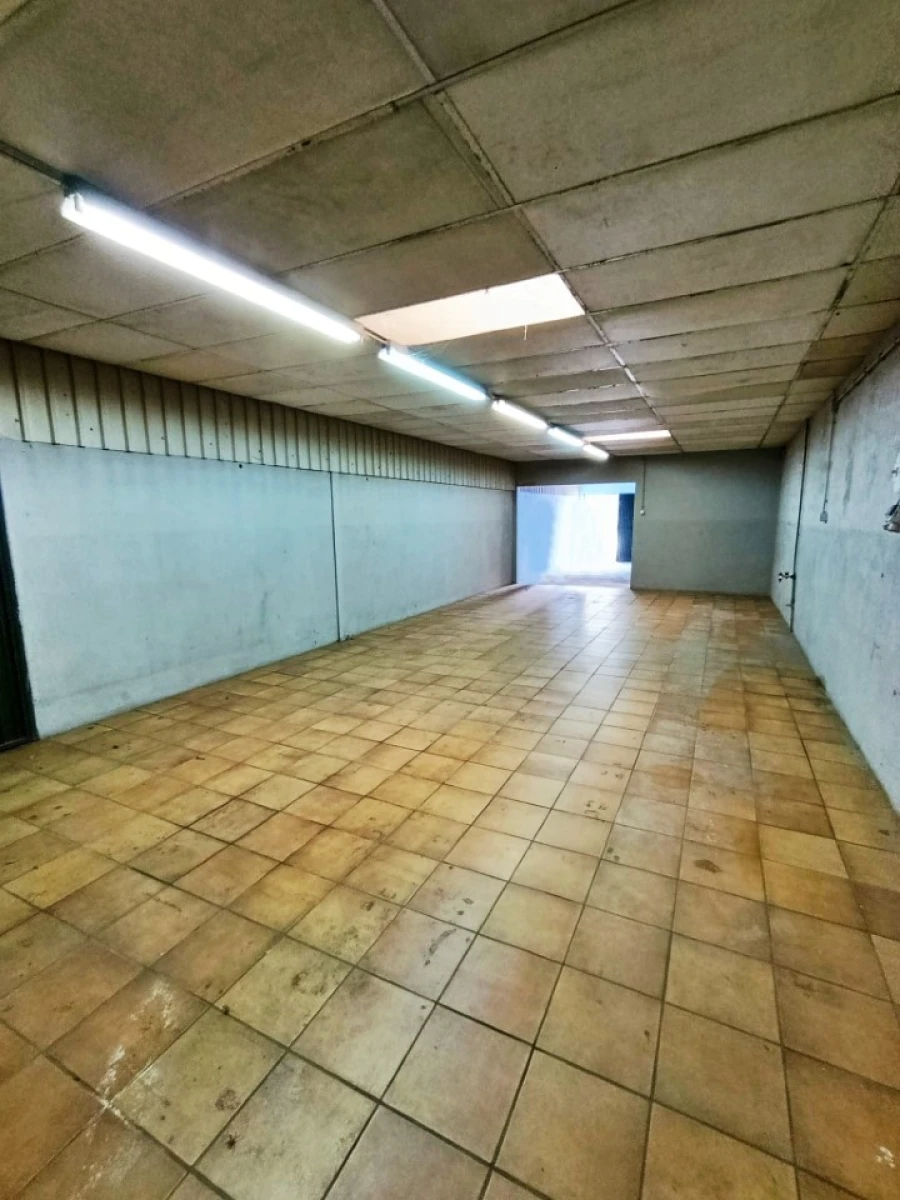 Armazém para Arrendamento em Aveleda Foto 2