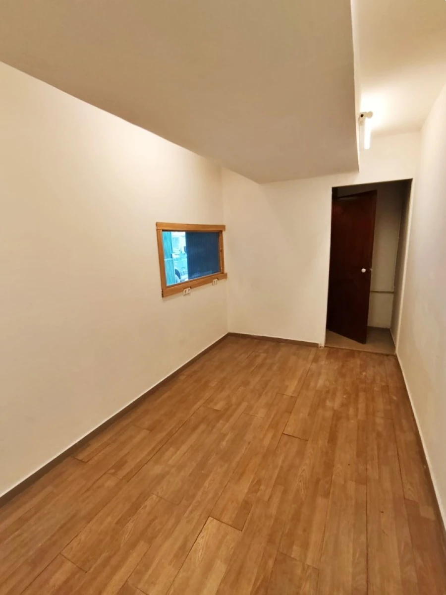 Armazém para Arrendamento em Aveleda Foto 4