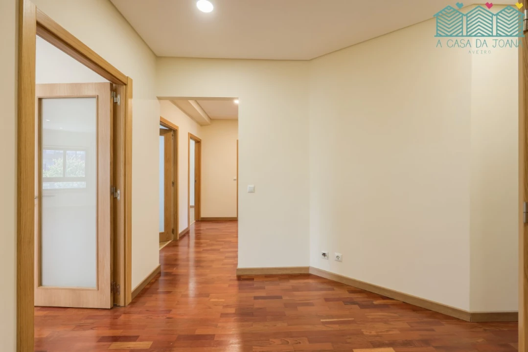 Apartamento T3 para Arrendamento em Glória e Vera Cruz Foto 6