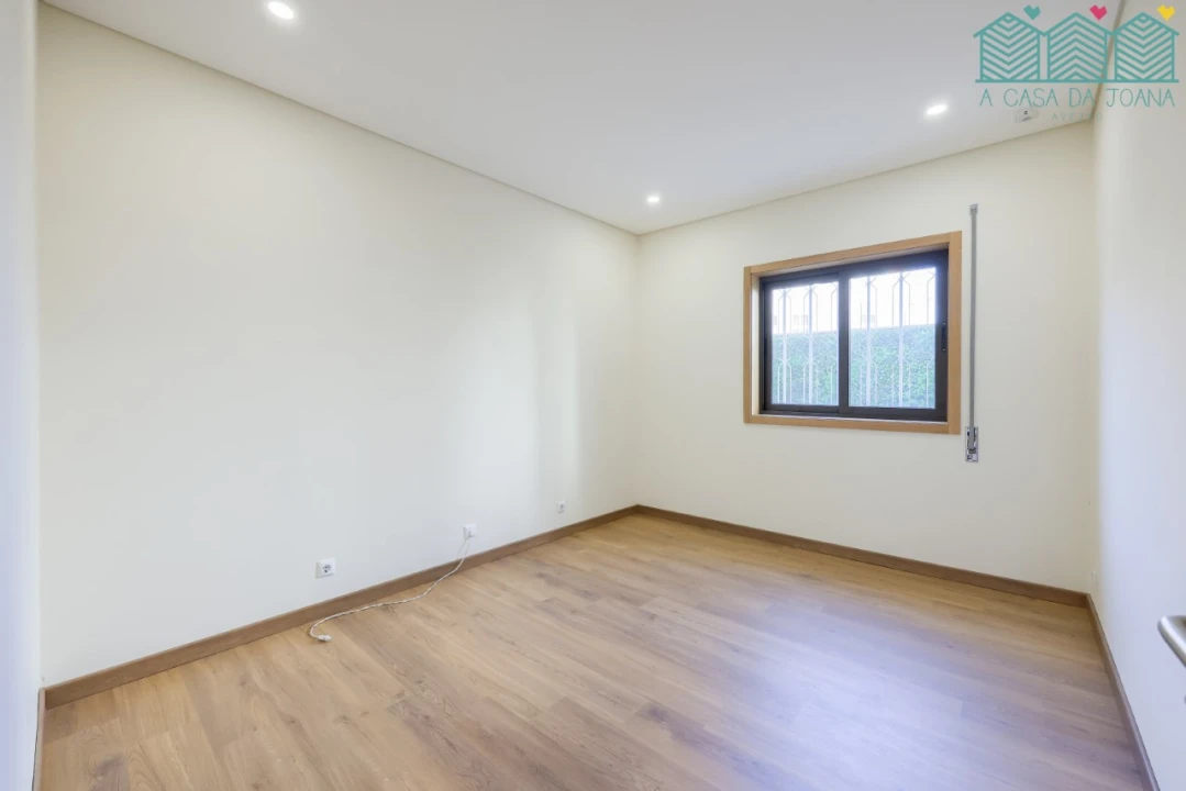 Apartamento T3 para Arrendamento em Glória e Vera Cruz Foto 21