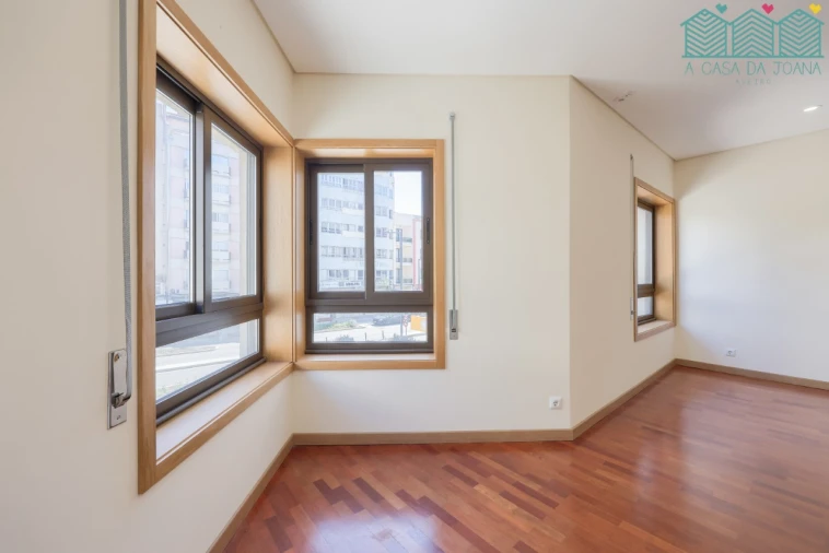 Apartamento T3 para Arrendamento em Glória e Vera Cruz Foto 4