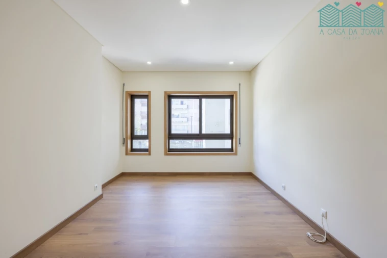 Apartamento T3 para Arrendamento em Glória e Vera Cruz Foto 16