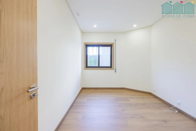 Apartamento T3 para Arrendamento em Glória e Vera Cruz Foto 23