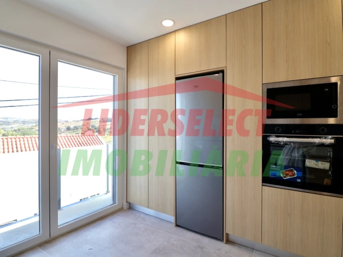 Apartamento T2 para Venda em Santa Maria, São Pedro e Matacães Foto 6