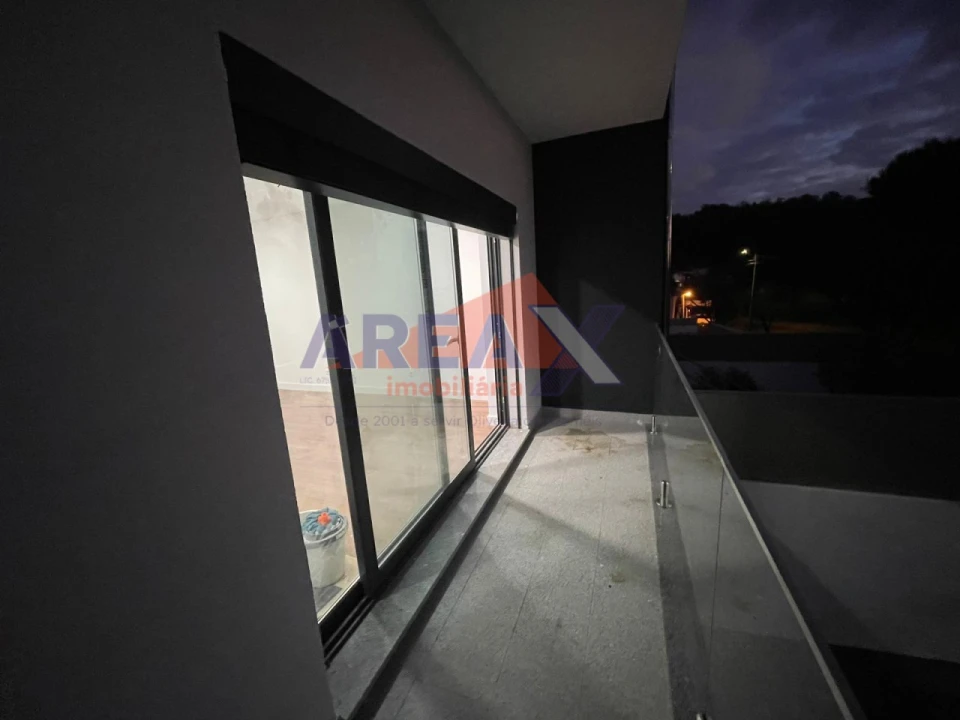 Moradia T3 para Venda em Vila de Cucujães Foto 6