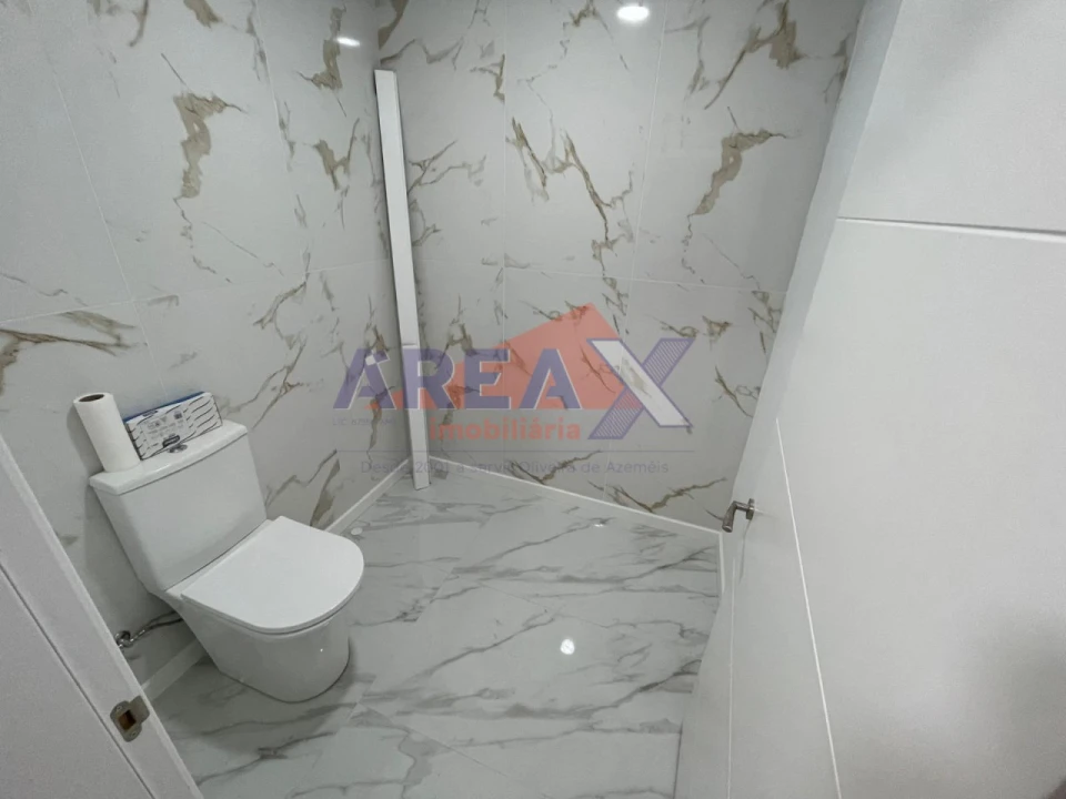 Moradia T3 para Venda em Vila de Cucujães Foto 14