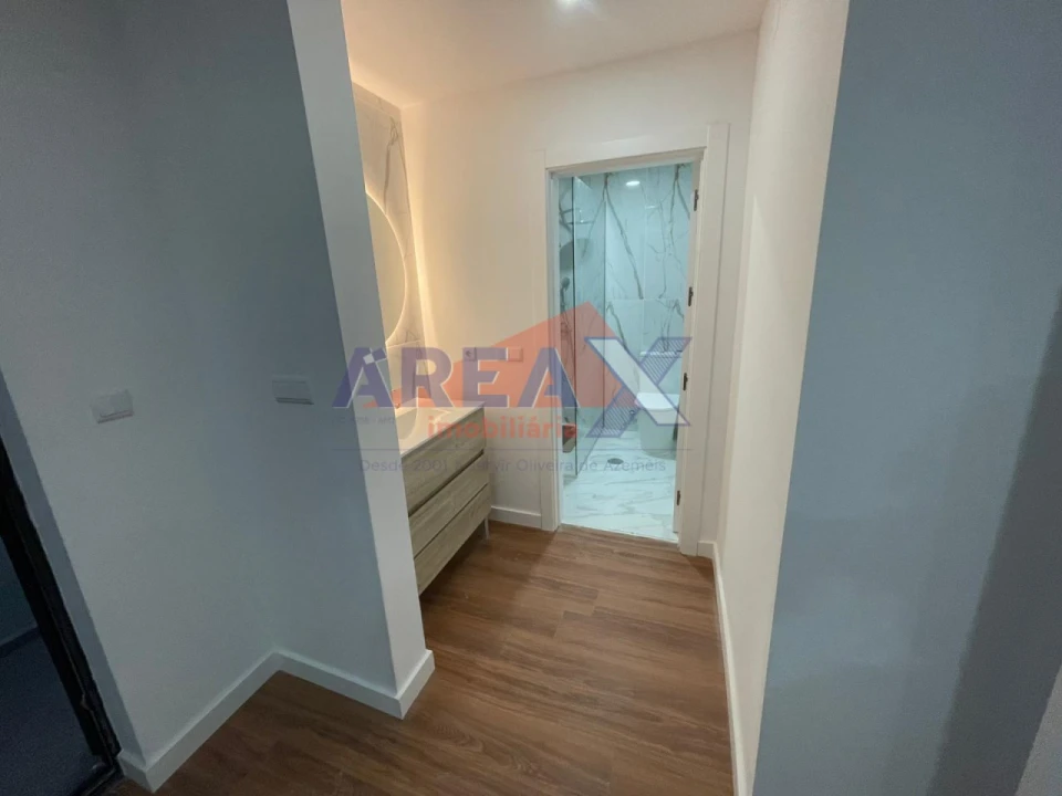 Moradia T3 para Venda em Vila de Cucujães Foto 23