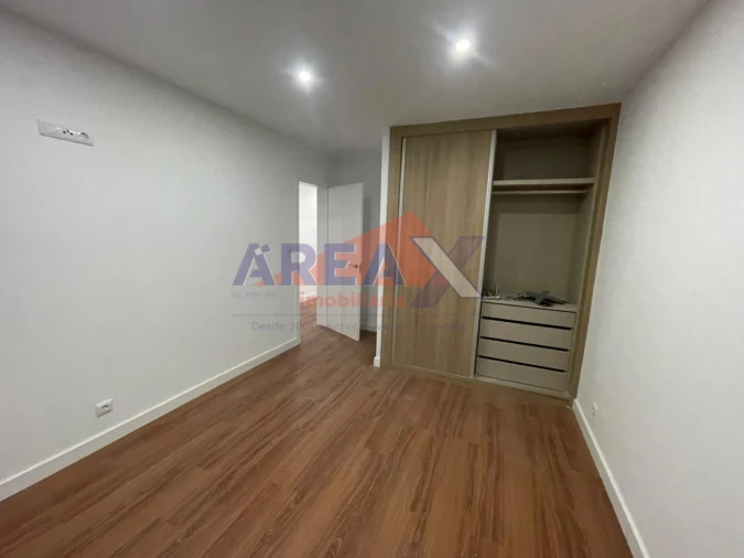 Moradia T3 para Venda em Vila de Cucujães Foto 28