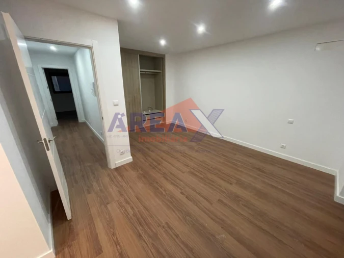 Moradia T3 para Venda em Vila de Cucujães Foto 31