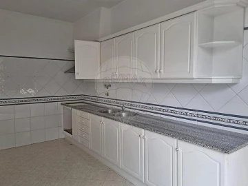 Apartamento T3 para Venda em Marvila, Ribeira Santarém, São Salvador, São Nicolau