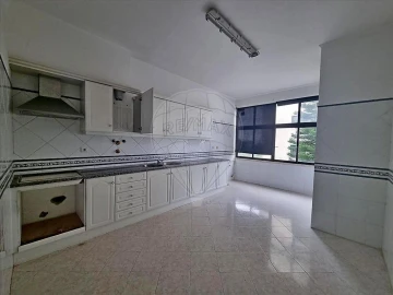 Apartamento T3 para Venda em Marvila, Ribeira Santarém, São Salvador, São Nicolau