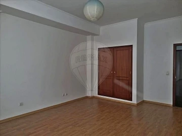 Apartamento T3 para Venda em Marvila, Ribeira Santarém, São Salvador, São Nicolau