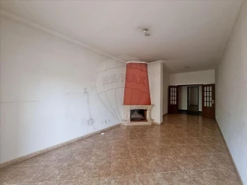 Apartamento T3 para Venda em Marvila, Ribeira Santarém, São Salvador, São Nicolau