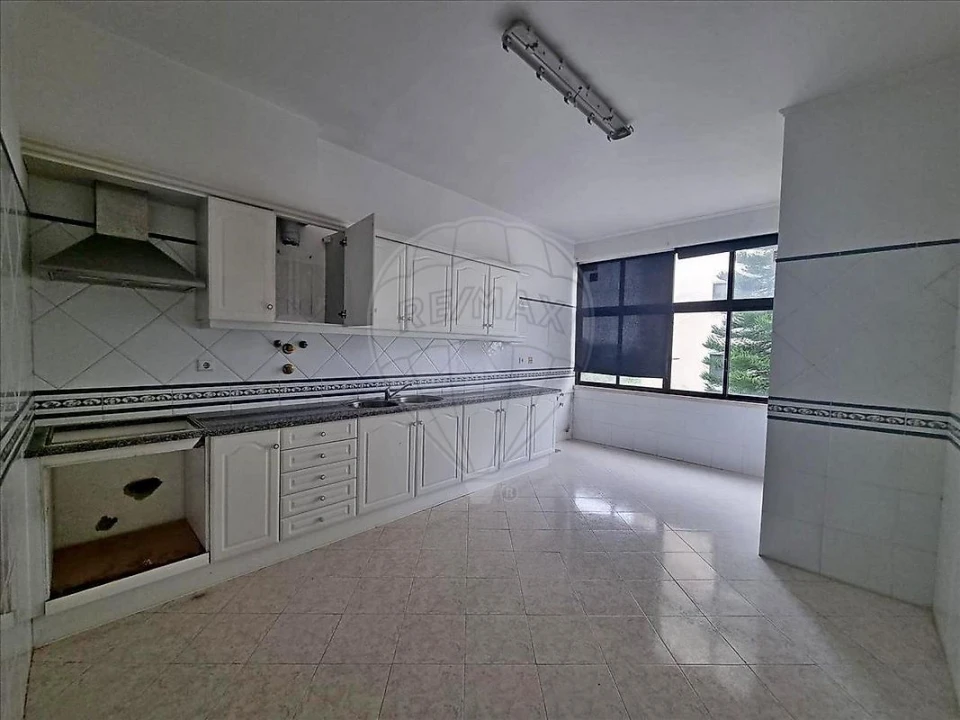 Apartamento T3 para Venda em Marvila, Ribeira Santarém, São Salvador, São Nicolau Foto 1