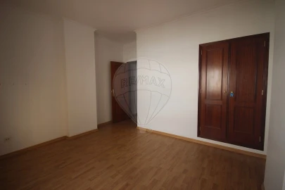 Apartamento T2 para Venda em Marvila, Ribeira Santarém, São Salvador, São Nicolau