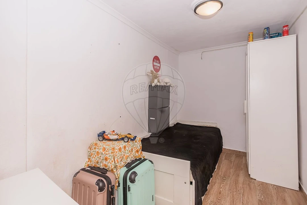 Moradia T2 para Venda em Carvoeira e Carmões Foto 9