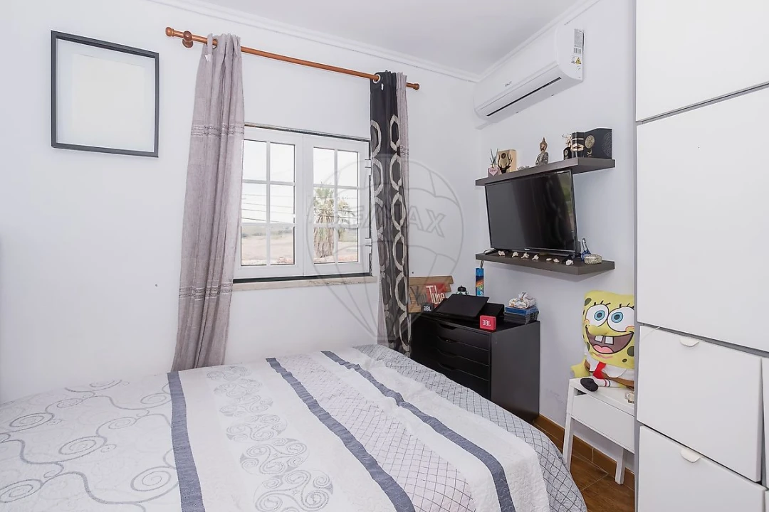 Moradia T2 para Venda em Carvoeira e Carmões Foto 13