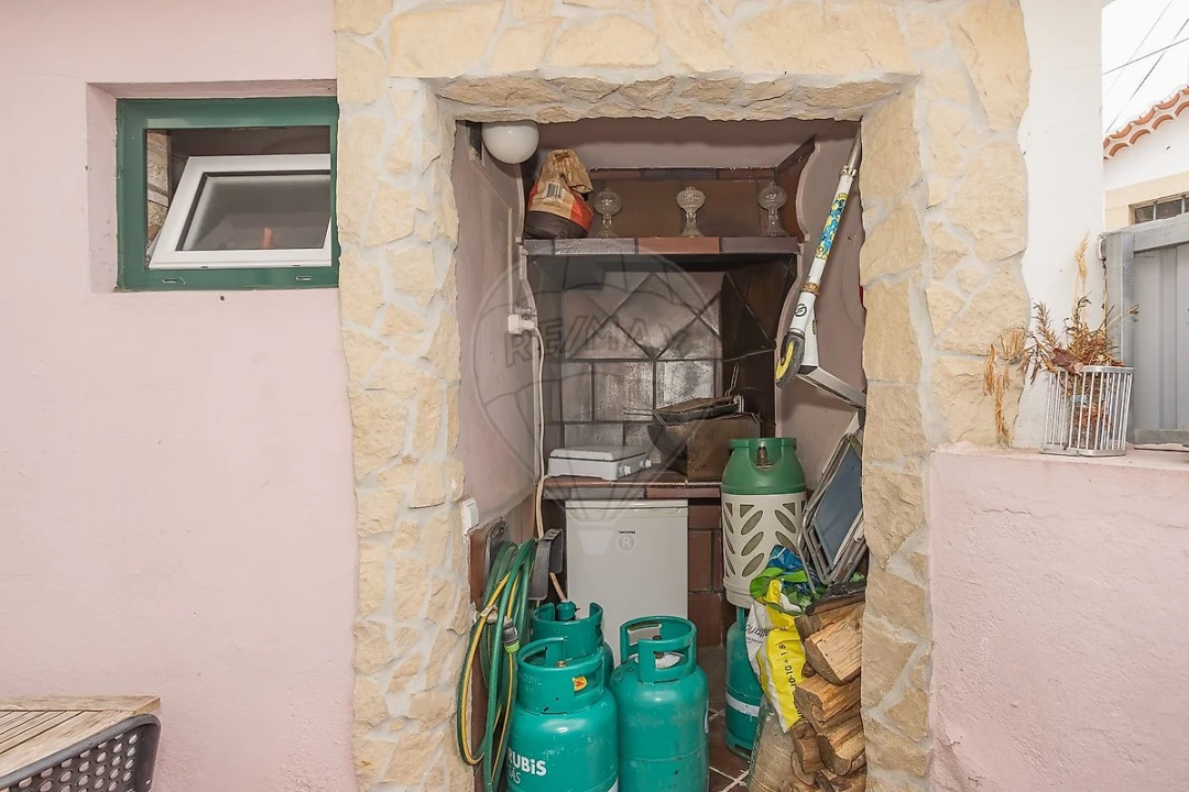 Moradia T2 para Venda em Carvoeira e Carmões Foto 22