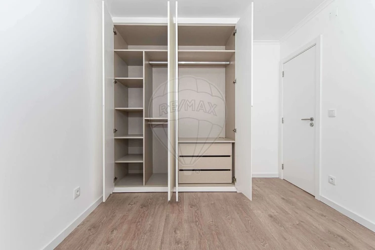 Moradia T2 para Venda em Ventosa Foto 16