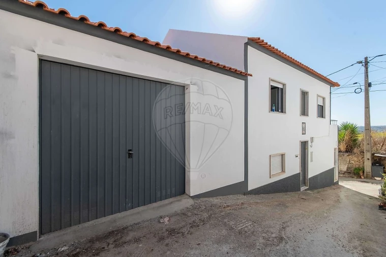 Moradia T2 para Venda em Ventosa Foto 1