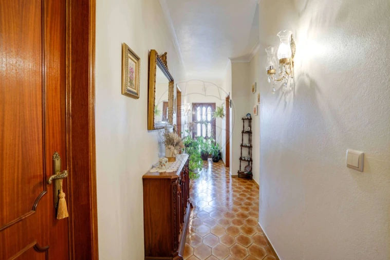 Moradia T5 para Venda em Santiago dos Velhos Foto 24