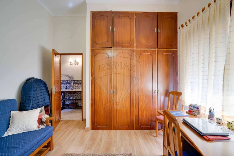 Moradia T5 para Venda em Santiago dos Velhos Foto 36