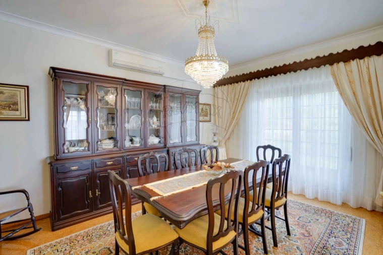 Moradia T5 para Venda em Santiago dos Velhos Foto 26