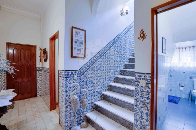 Moradia T5 para Venda em Santiago dos Velhos Foto 35