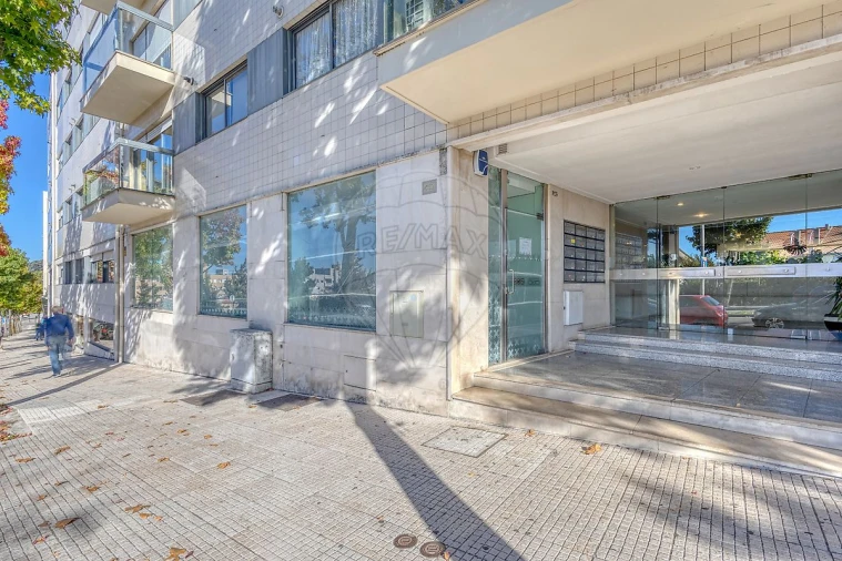 Loja para Venda em Custóias, Leça do Balio e Guifões Foto 1