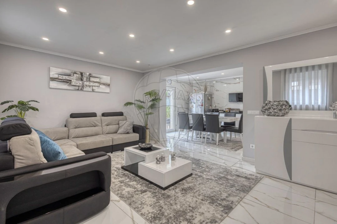 Moradia T4 para Venda em Perafita, Lavra e Santa Cruz do Bispo Foto 7