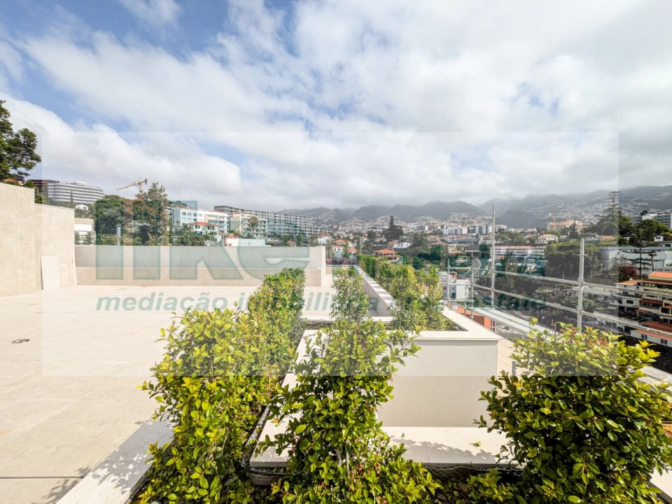 Apartamento T3 para Venda em São Martinho Foto 17