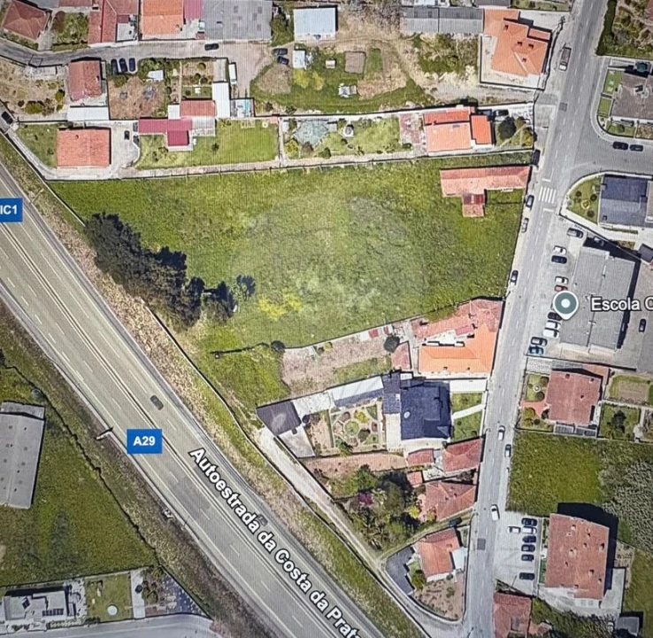 Moradia T4 para Venda em São Felix da Marinha Foto 3