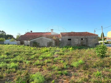 Moradia T4 para Venda em São Felix da Marinha