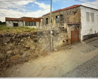 Moradia T4 para Venda em São Felix da Marinha