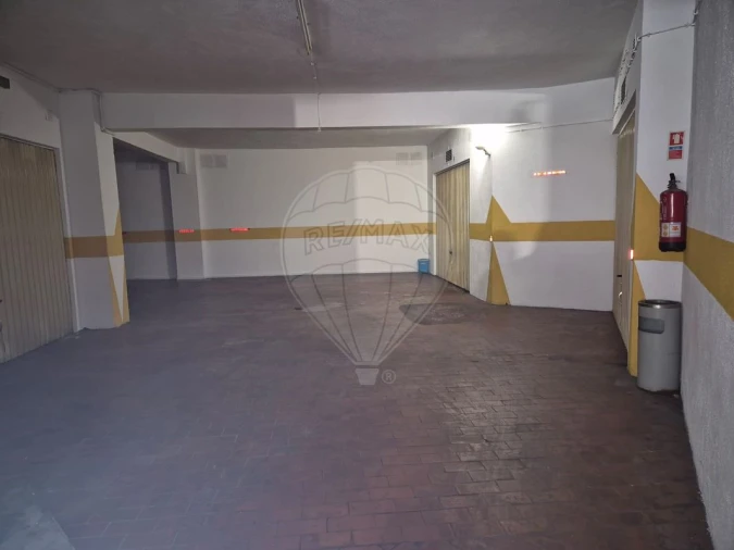 Garagem para Venda em Agualva e Mira-Sintra Foto 9