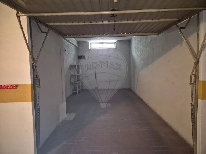 Garagem para Venda em Agualva e Mira-Sintra Foto 6