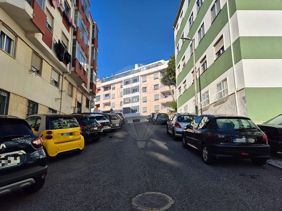 Garagem para Venda em Agualva e Mira-Sintra Foto 4