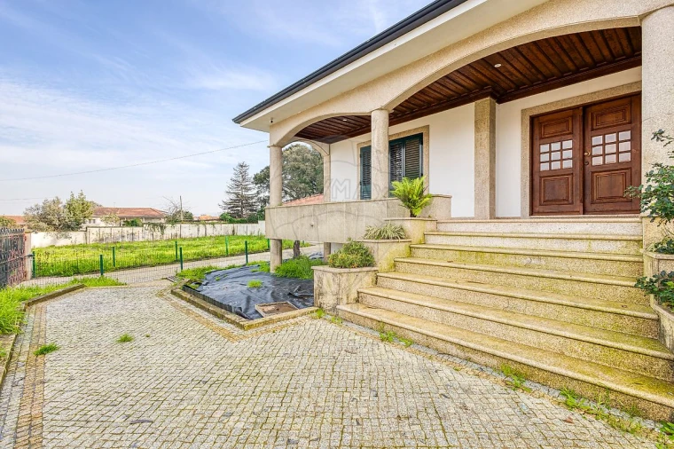 Moradia T3 para Venda em Bougado (São Martinho e Santiago) Foto 10