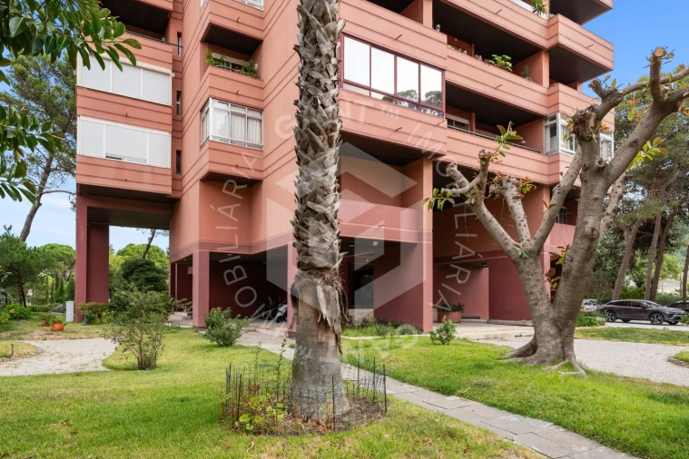Apartamento T3 para Venda em Costa da Caparica Foto 23