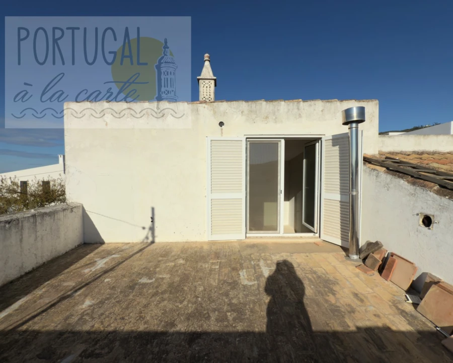 Moradia T3 para Venda em Santa Barbara de Nexe Foto 38