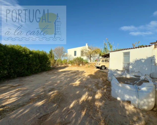 Moradia T3 para Venda em Santa Barbara de Nexe Foto 9