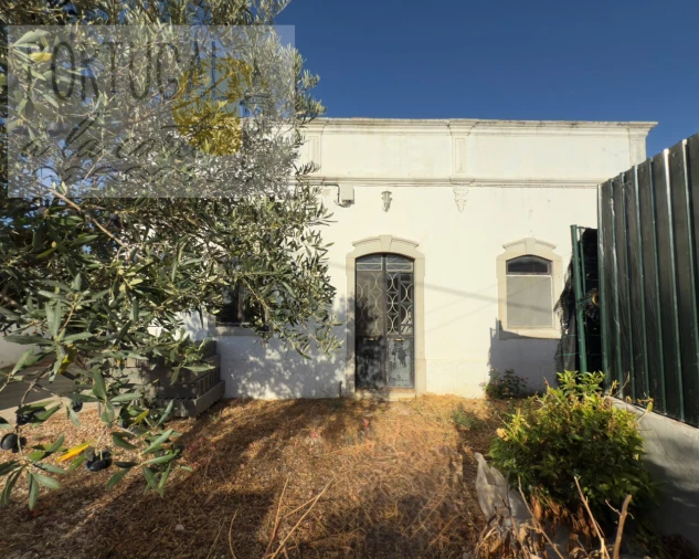 Moradia T3 para Venda em Santa Barbara de Nexe Foto 3